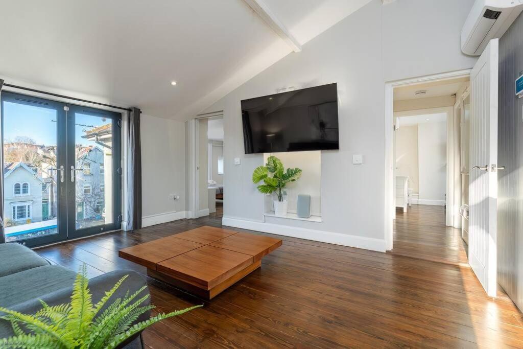 Smart-Home In Original Victorian Building Bristol Kültér fotó