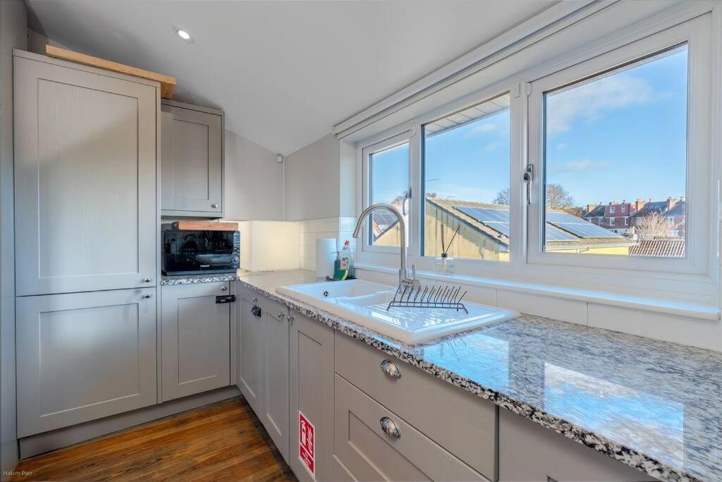 Smart-Home In Original Victorian Building Bristol Kültér fotó